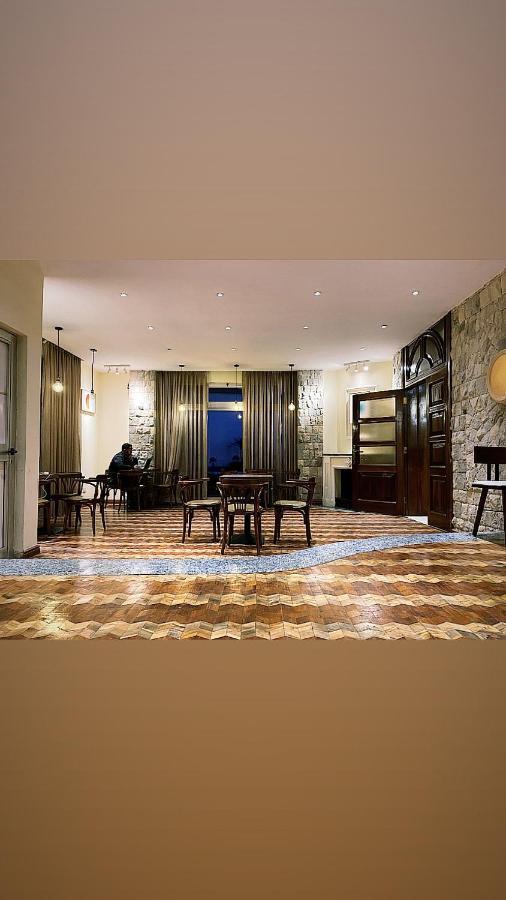 Bed and Breakfast Social House Аддис-Абеба Экстерьер фото