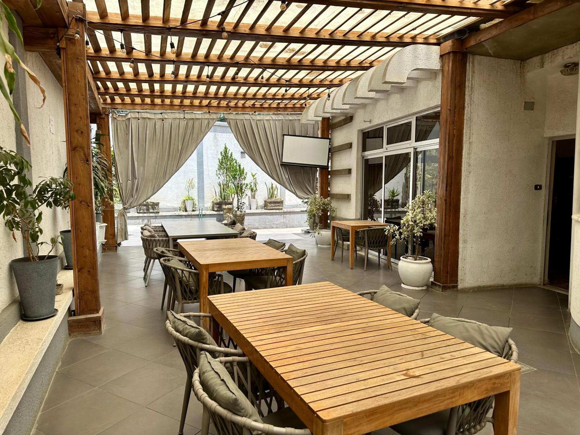 Bed and Breakfast Social House Аддис-Абеба Экстерьер фото